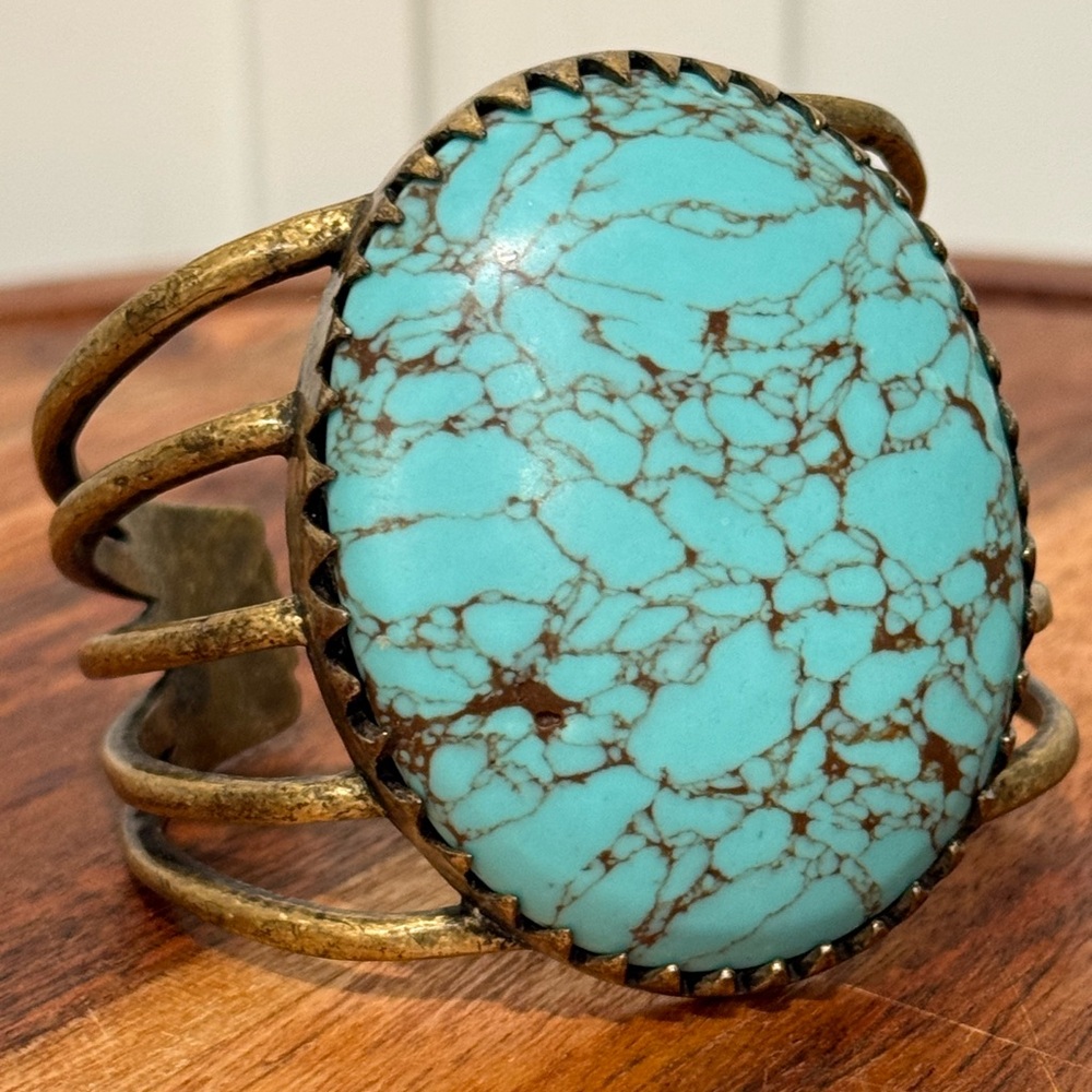 Lucky Brand Vintage Inspired Turquoise Gold Women's Statement Cuff Bracelet OS